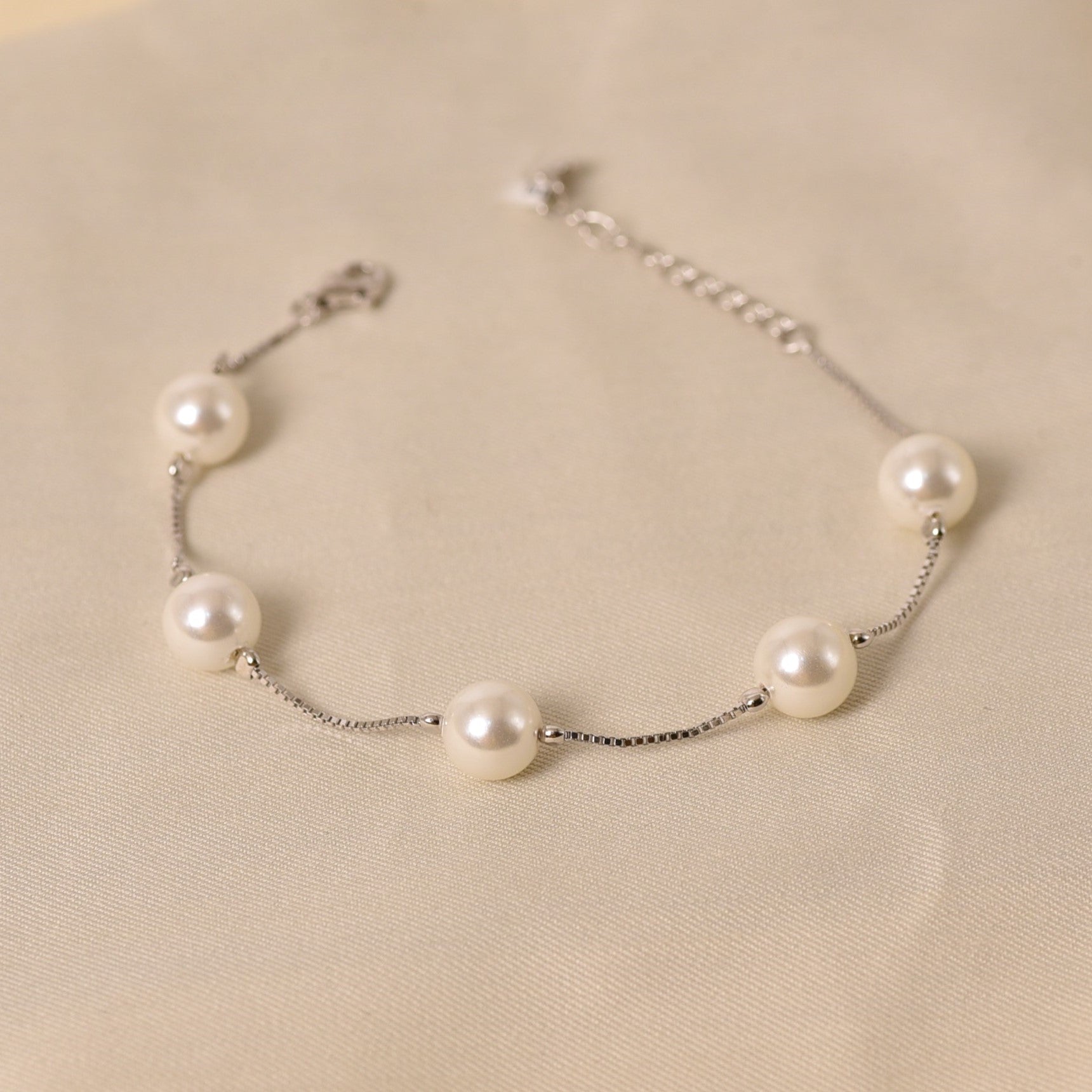 Silver Dreams Pearl Bracelet