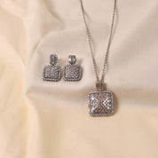 Elegance Necklace Set with Chain