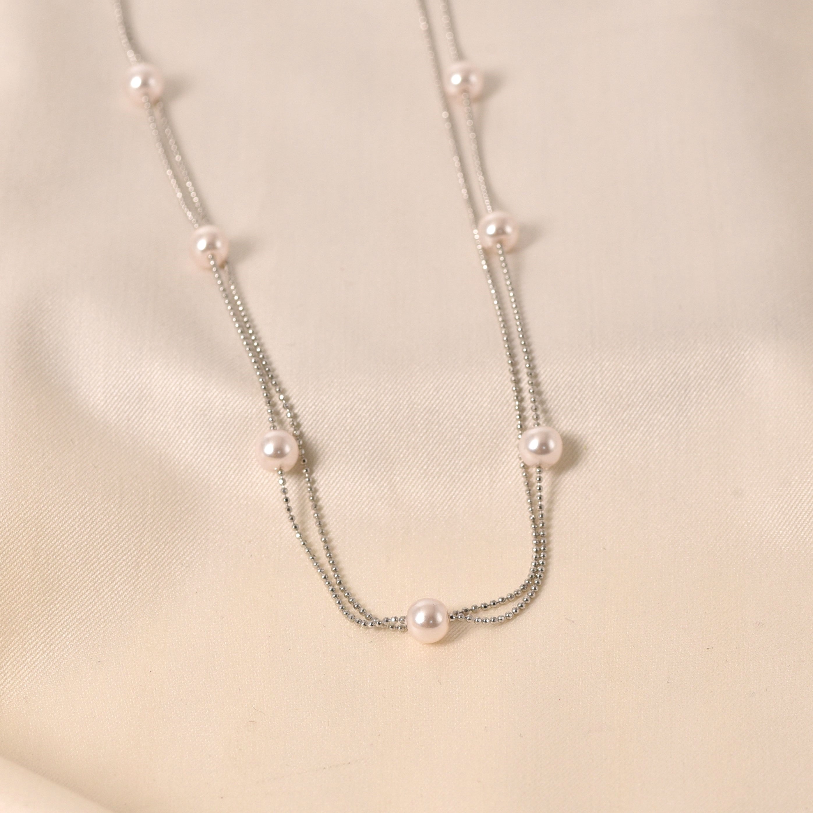 Beaded Pearl Necklace 17"