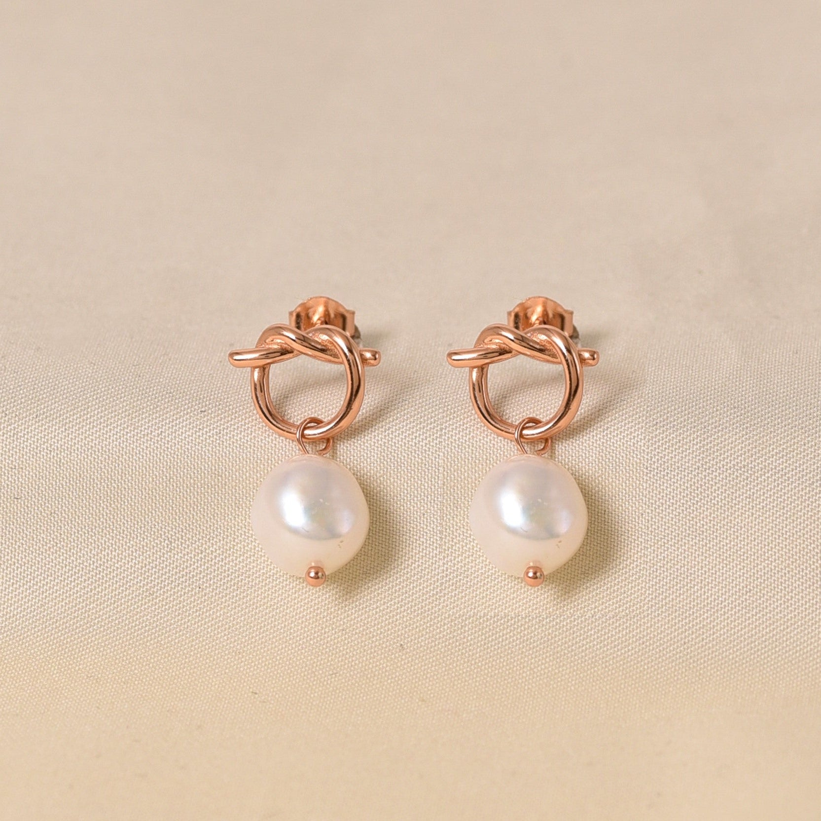 Rubina Pearl Earring - Rose Gold